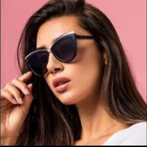 Prive Revaux The Juliet Sunglasses NWOT